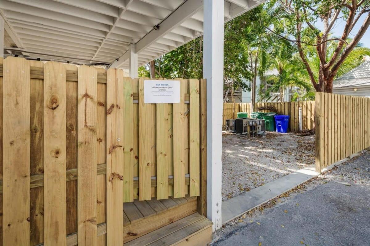 Sky Suite On Duval Key West Exteriör bild